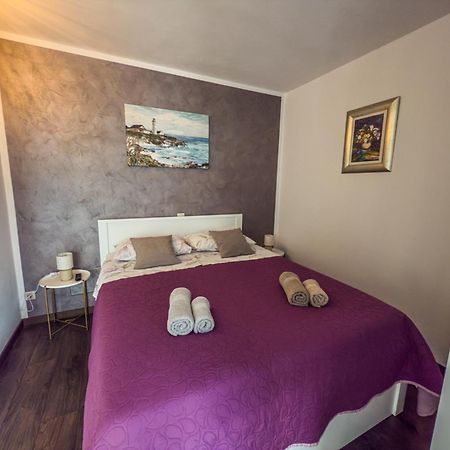 Apartments Tin Ровінь Екстер'єр фото