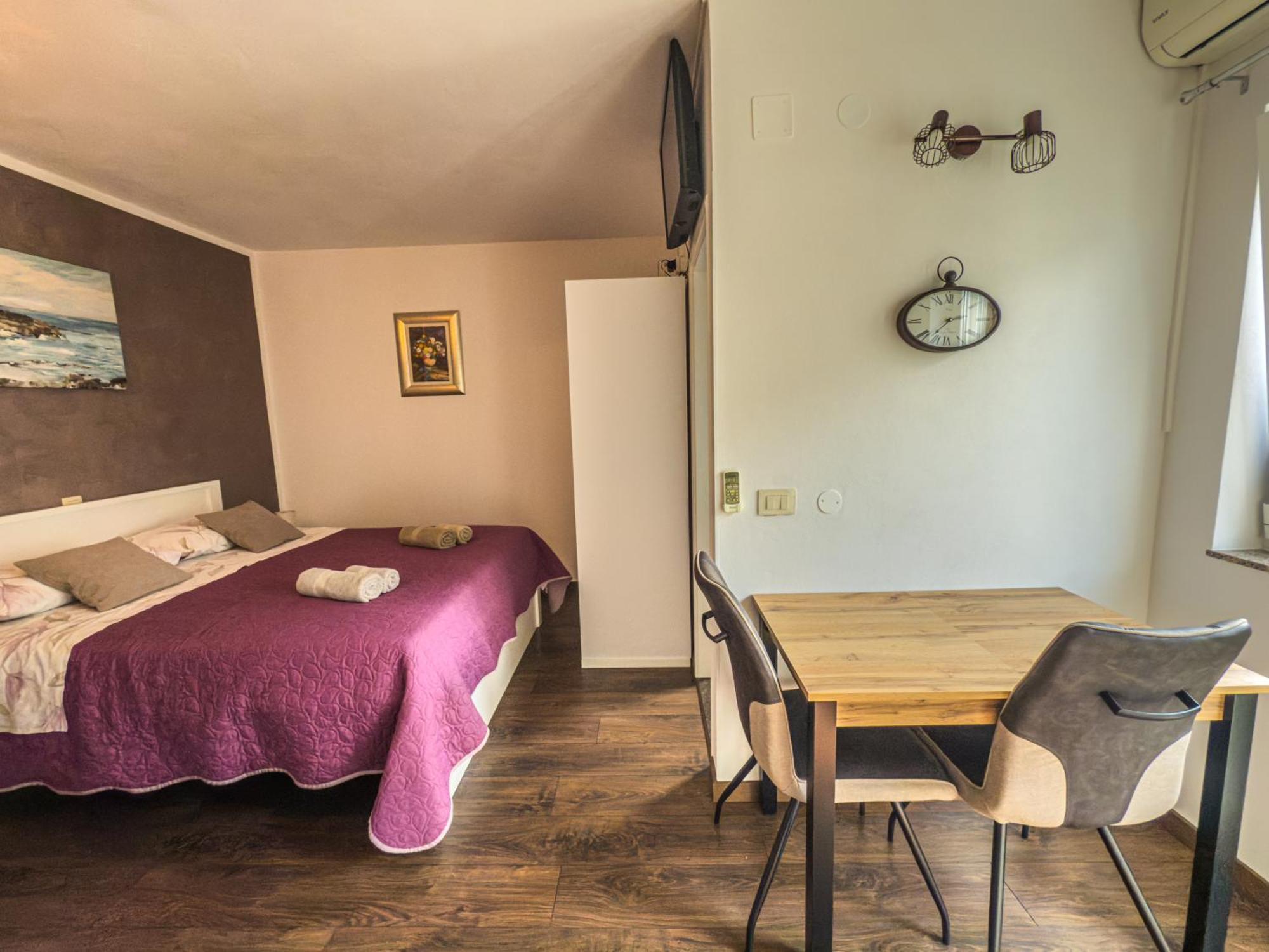 Apartments Tin Ровінь Екстер'єр фото