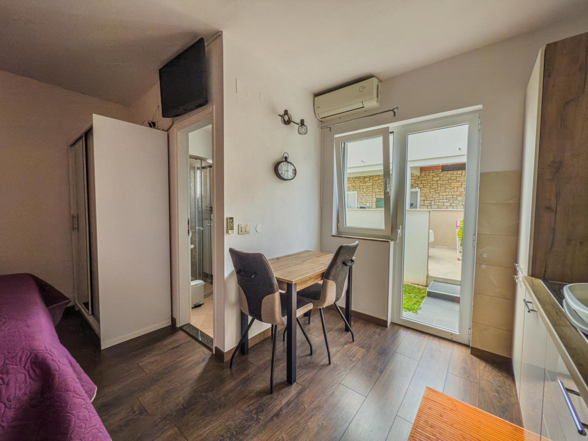 Apartments Tin Ровінь Екстер'єр фото