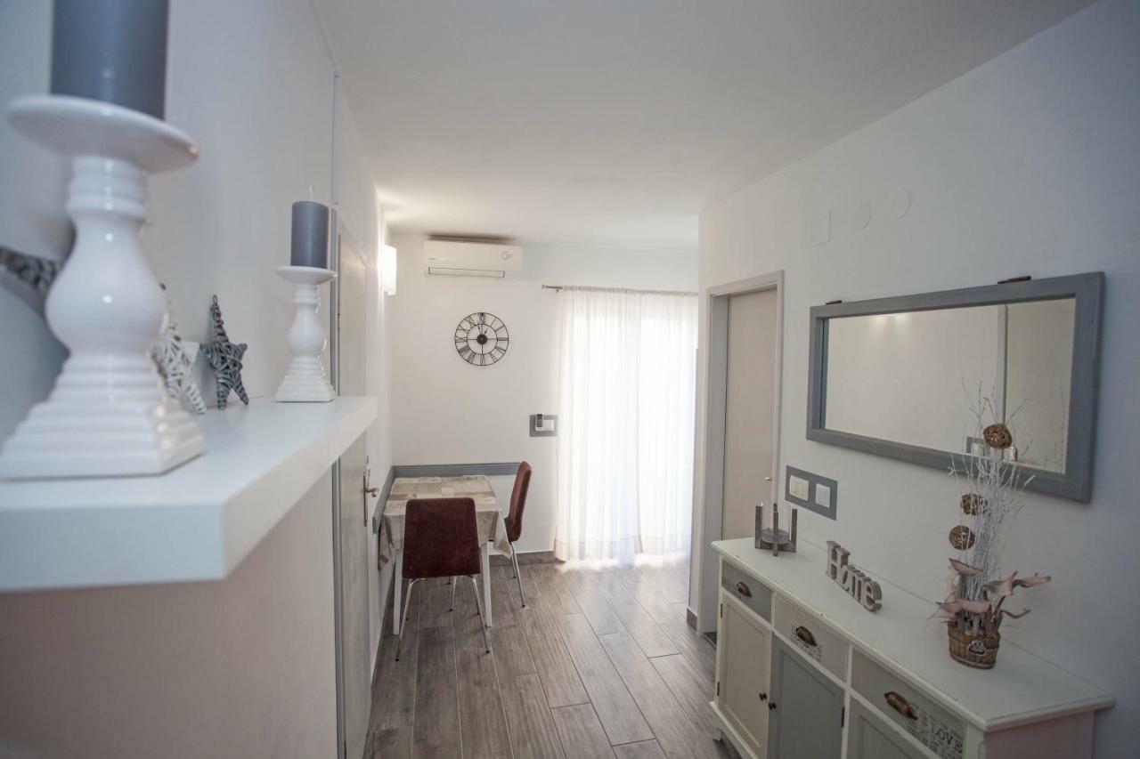 Apartments Tin Ровінь Екстер'єр фото